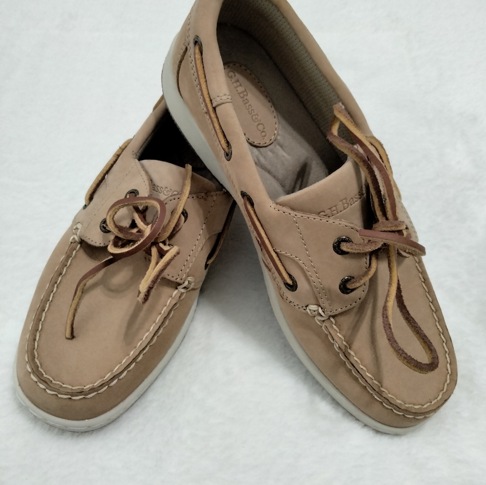 Bass size 6.5 Boat Shoe